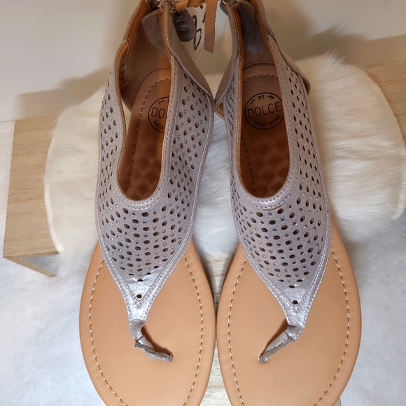 Women Moto Dolce Laser Cut Wedge Thong Sandals Back Zipper Rhinestones 8.5M Grey - Picture 8 of 11